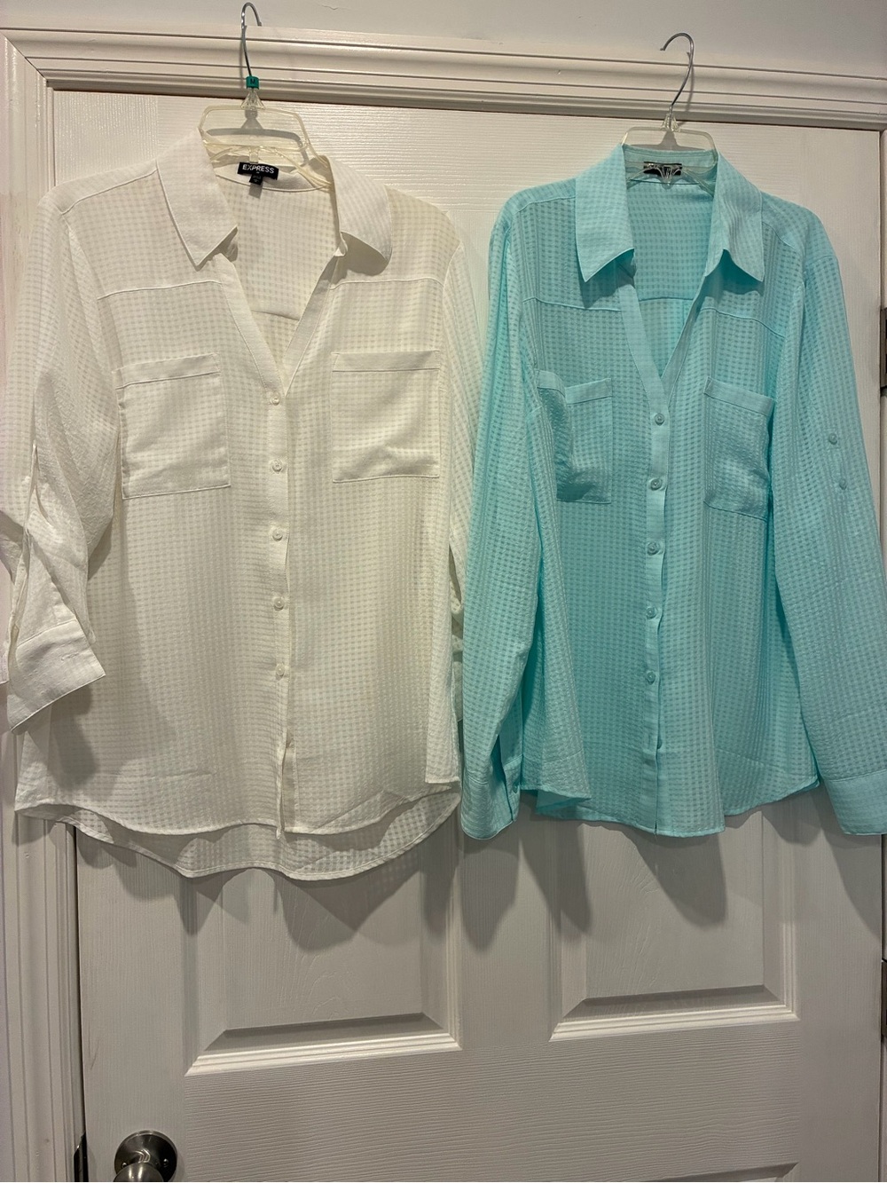 Express White and Turquoise Textured Button-Down Shirt